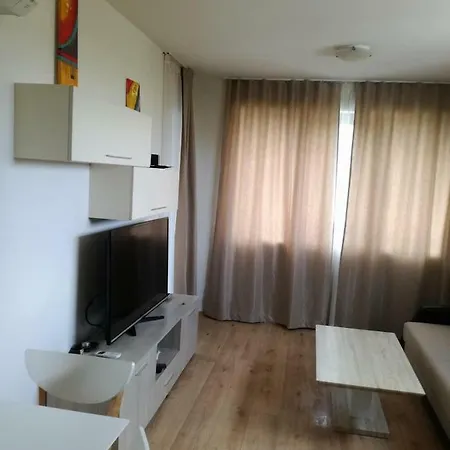 Apartament Zlatina1 Apartment *